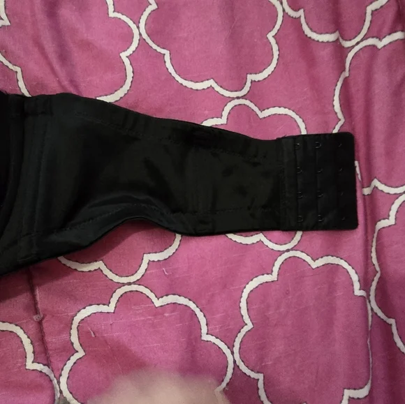 44G Wacoal Black Strapless Bra Stay Put Grippers. - Picture 9 of 12